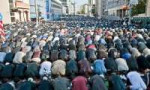 russia-muslims-street-prayer.jpg