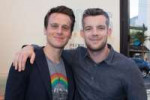 Jonathan-Groff-Russell-Tovey-670x449.jpg