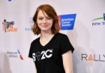 emma-stone-at-5th-biennial-stand-up-to-cancer-in-los-angele[...].jpg