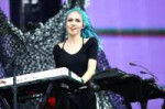 grimes-arielpink-608x405.jpg