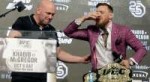 conor-mcgregor-sips-his-own-whiskey-with-ufc-president-dana[...].jpg