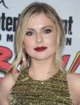 rose-mciver-at-entertainment-weekly-s-comic-con-party-in-sa[...]