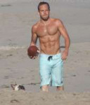 Stephen-Dorff-hot-beach-body-stephen-dorff-24467142-768-898.jpg