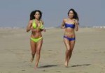 Bella-Twins-Bikini-Photos-2014-LA-Beach--31.jpg