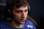 1200px-Arteezy.jpg