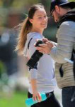 Olivia-Wilde-in-tights-jogging--05.jpg