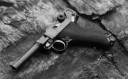 1920-pistolet-liugera-germanskaia-imperiia-makro.jpg