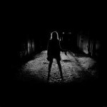 papers-co-ae59-girl-silhouette-dark-street-scary-maybe-9-wa[...].jpg